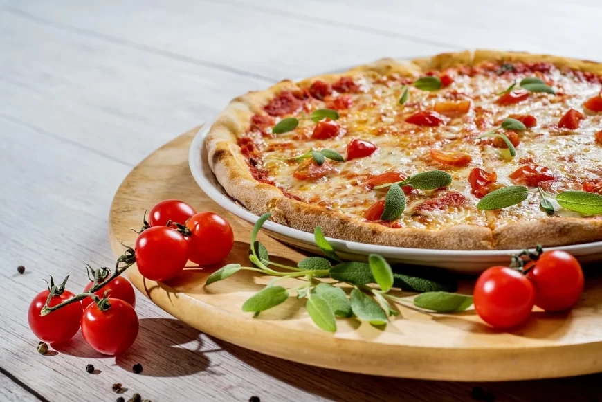 Toyuqlu pizza